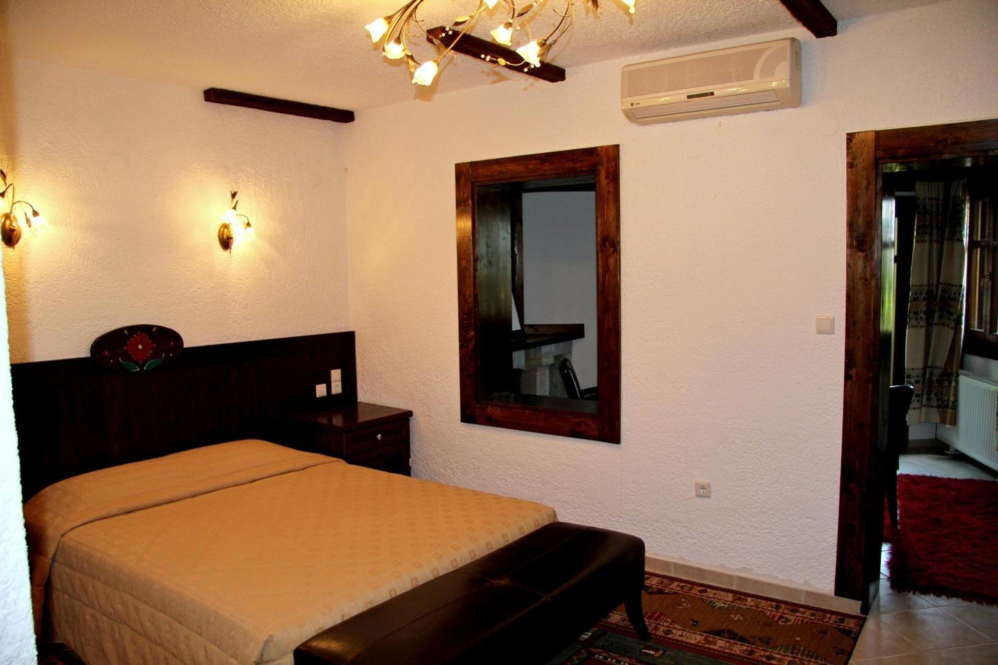 Hotel Taxiarches Aristi Exterior foto