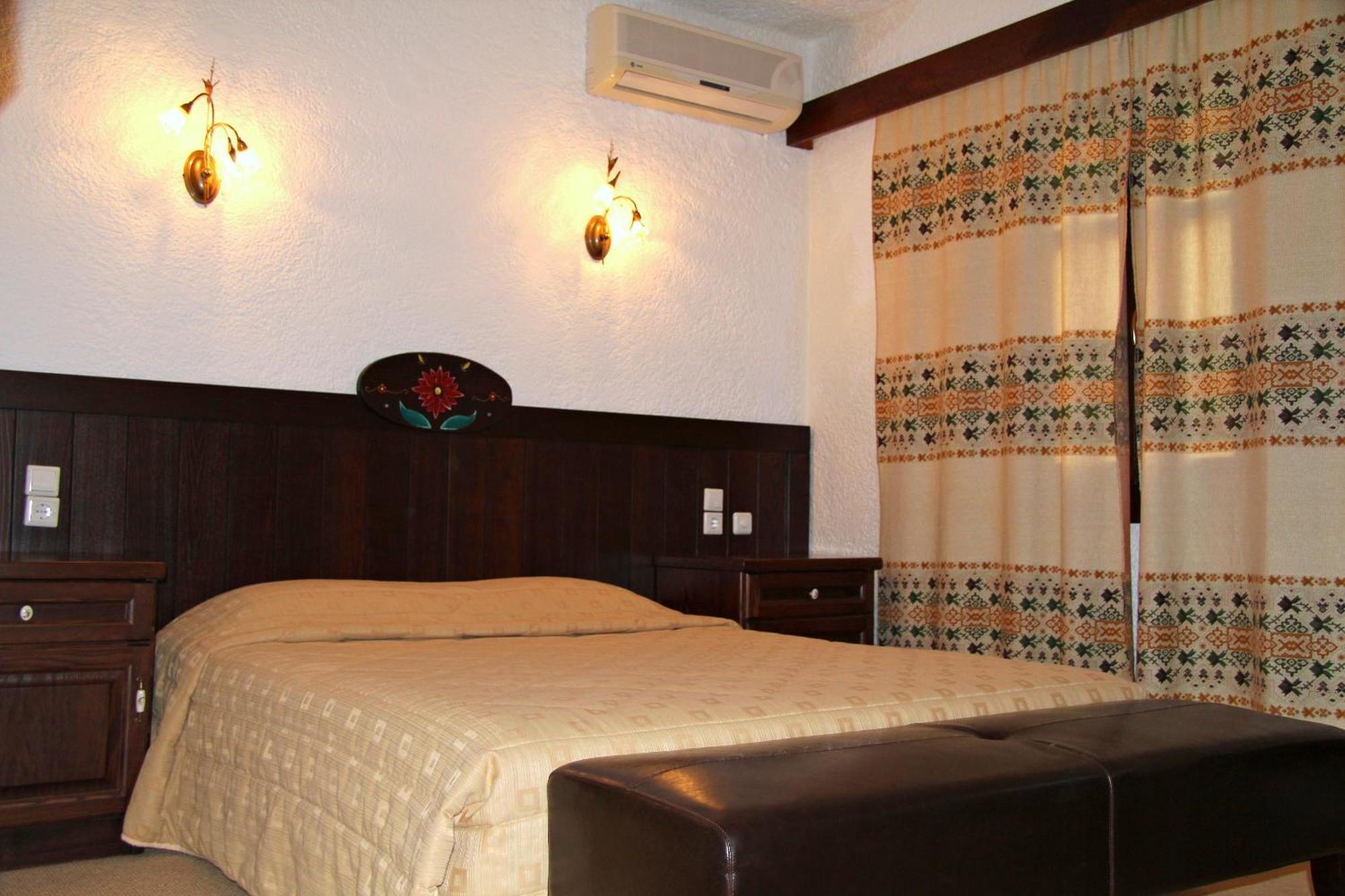 Hotel Taxiarches Aristi Exterior foto
